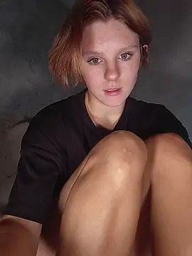 NinaParri stripchat live cam model