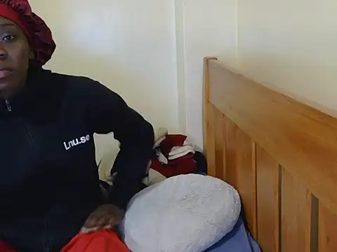 Leigh254 stripchat live cam model