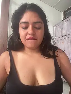 EmilyNoir1 stripchat live cam model