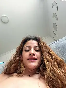 alana15 stripchat live cam model