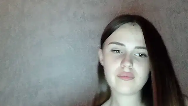 SweetLoraa stripchat live cam model