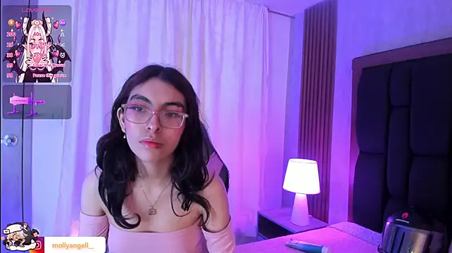 Molly_A stripchat live cam model