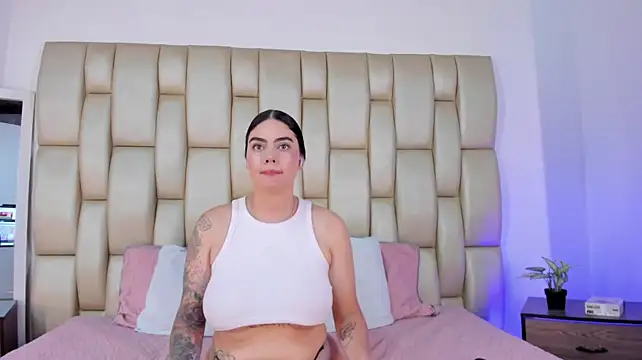 Pame-Miller stripchat live cam model