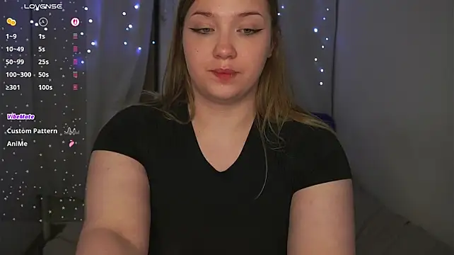 CuteSharloti stripchat live cam model