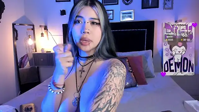 pinkk_deemon stripchat live cam model