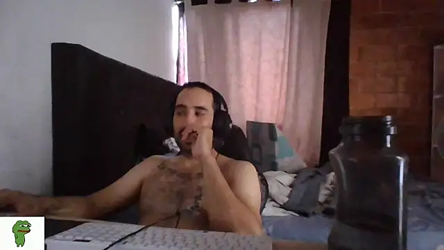 coolfriki stripchat live cam model
