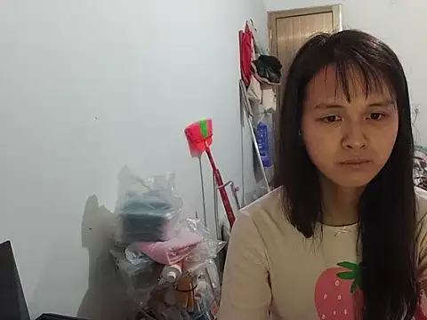 RebelAura stripchat live cam model