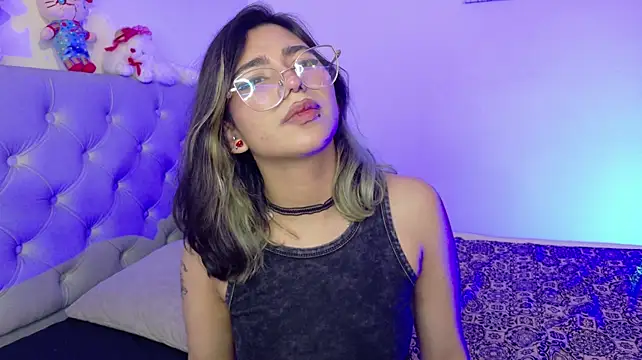 Alejaa_storm stripchat live cam model
