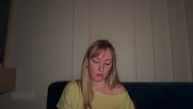 Dorielle stripchat live cam model