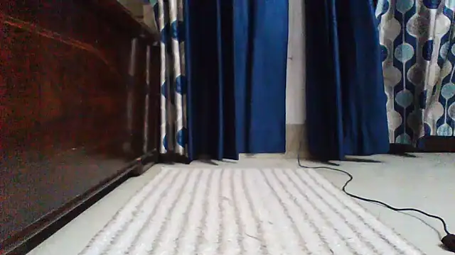 shalini_fire stripchat live cam model