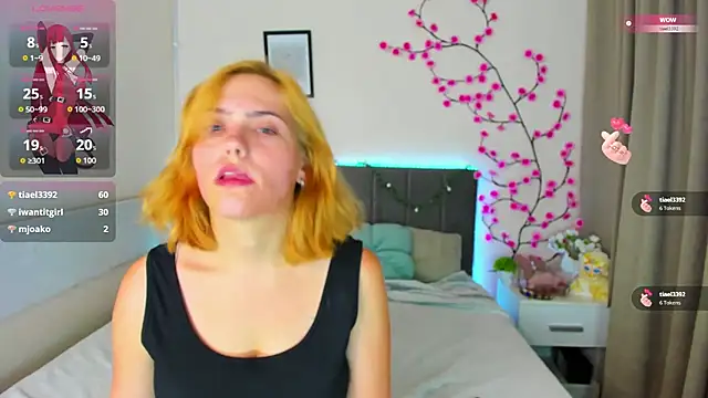 DellaRows stripchat live cam model