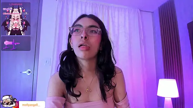 Molly_A stripchat live cam model