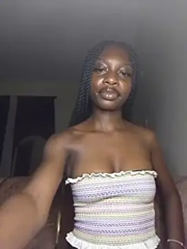 miss_petite0 stripchat live cam model