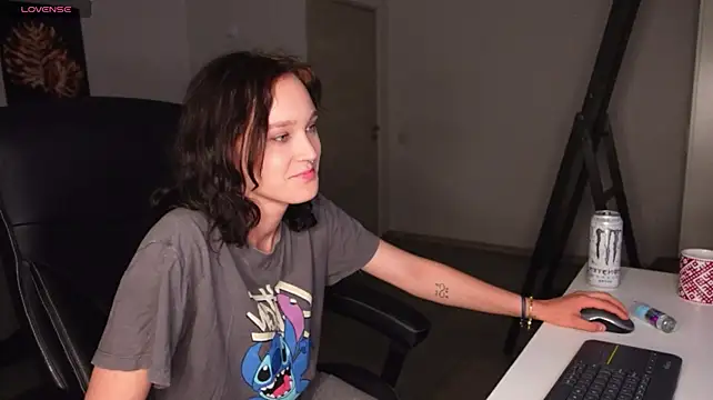 Chloe_Bannet stripchat live cam model