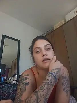 Luana89strip stripchat live cam model
