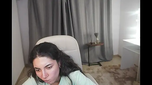 TrudyFouse stripchat live cam model