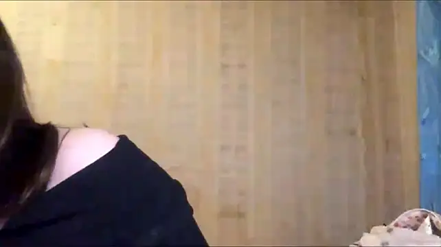 MedaFrerich stripchat live cam model