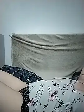 AsianMhiendy stripchat live cam model