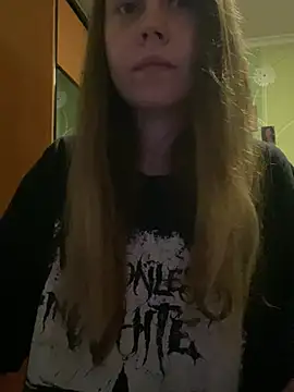 MidnightEvee stripchat live cam model