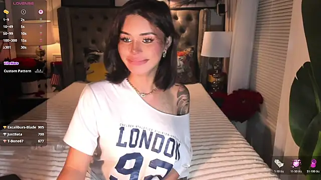 ParisianDoll stripchat live cam model