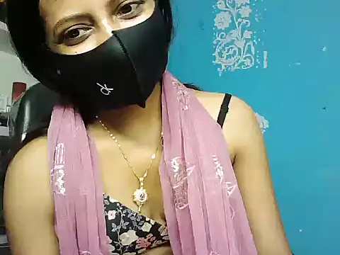 Raja_love_rani stripchat live cam model