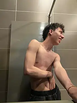 yoursexyjose stripchat live cam model