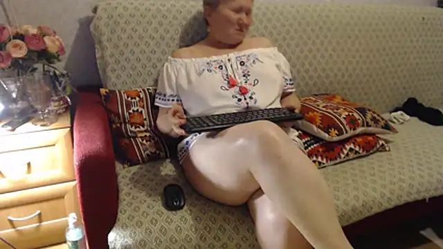 zarinafonliberman stripchat live cam model