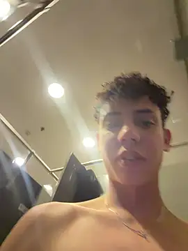 yoursexyjose stripchat live cam model