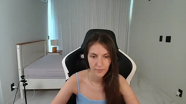 upssnowy stripchat live cam model