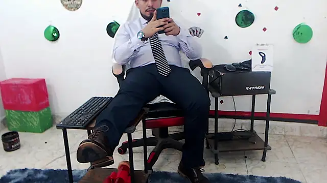 KalethBigDick stripchat live cam model