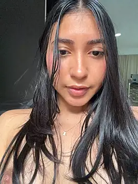 Sweetnaughtygirl_ stripchat live cam model