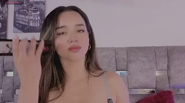 emilyrouxe stripchat live cam model