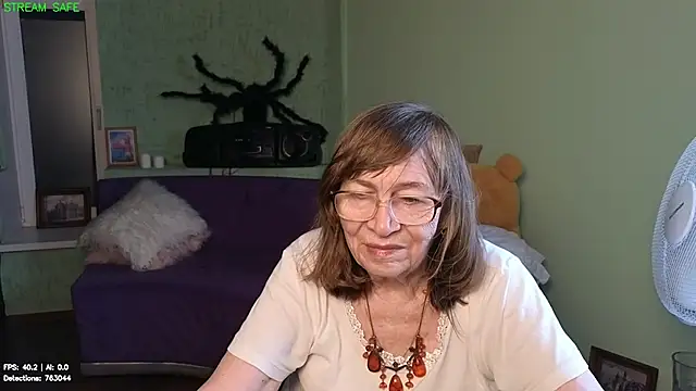 Betty_Brick stripchat live cam model