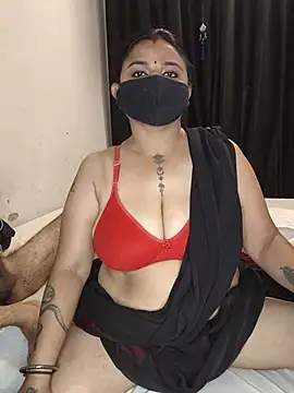 Wildharyanacouple stripchat live cam model