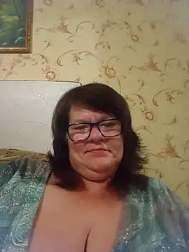 NysiOlsen stripchat live cam model
