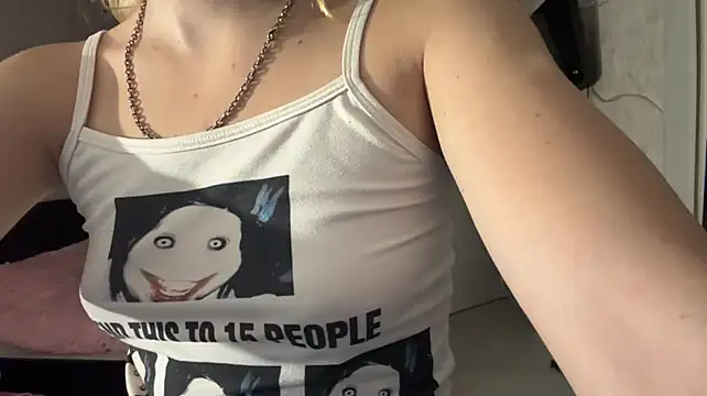 MagalyEssinger stripchat live cam model