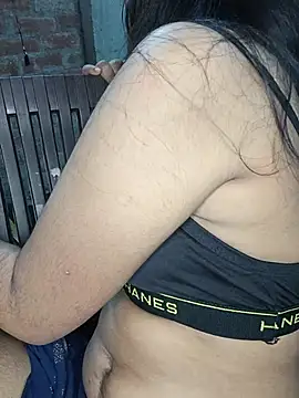 puja_cum01 stripchat live cam model