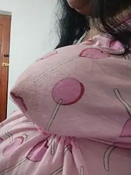 tharu_sweet stripchat live cam model