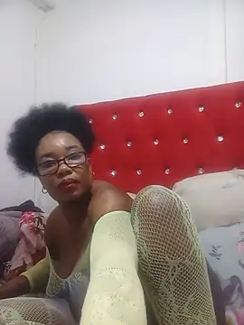 fuckbitchnana stripchat live cam model