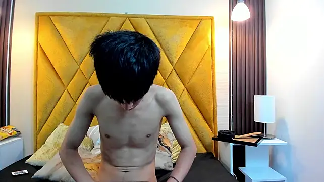 MikeHunteer stripchat live cam model