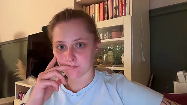 LeaWetGirl stripchat live cam model