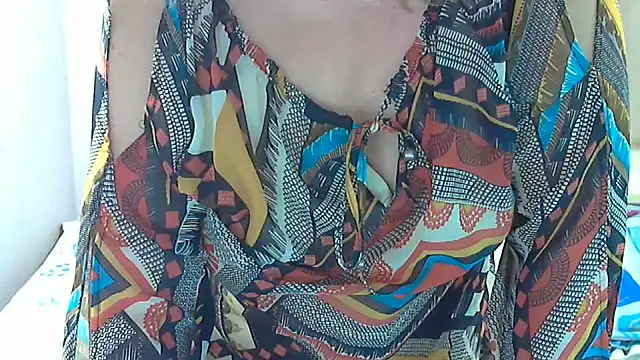 Lusi-777 stripchat live cam model