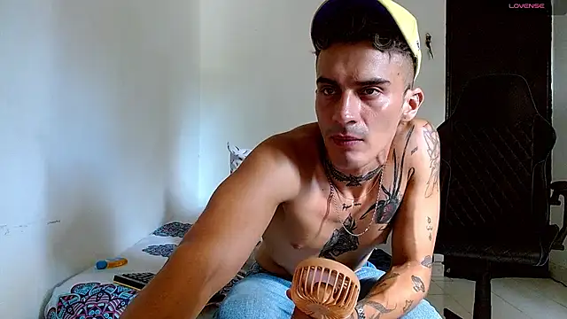 bray_hotboy777 stripchat live cam model