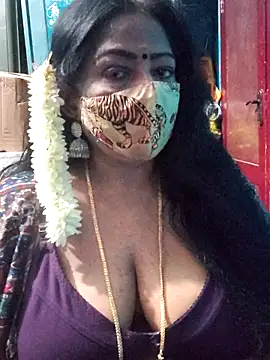 maniisha stripchat live cam model
