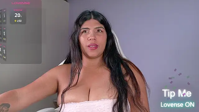 Violet-Flow stripchat live cam model