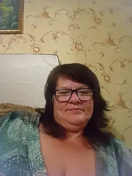 NysiOlsen stripchat live cam model