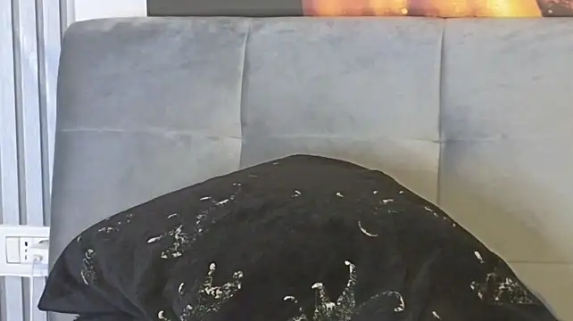 KarmaArms stripchat live cam model