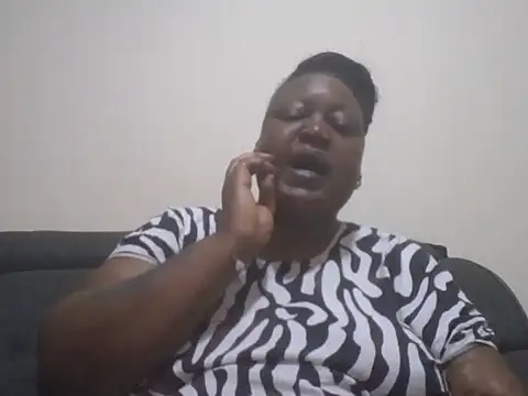 fat_ebonyqueen stripchat live cam model