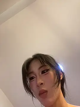qiannvyoulijiang00 stripchat live cam model