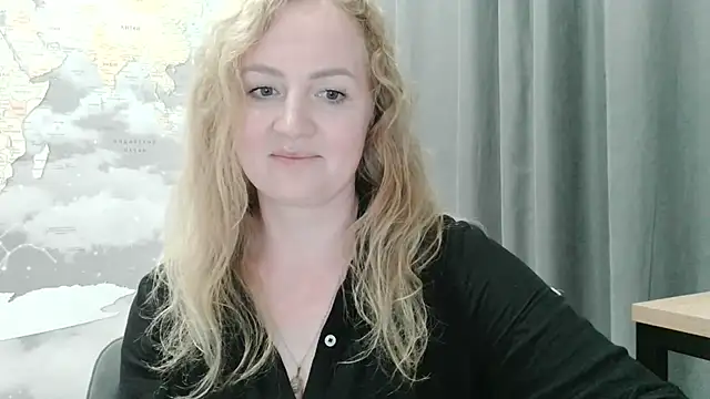Zaliraa stripchat live cam model